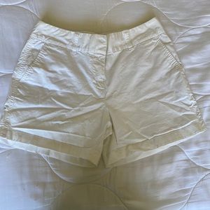 Vineyard Vines White Shorts